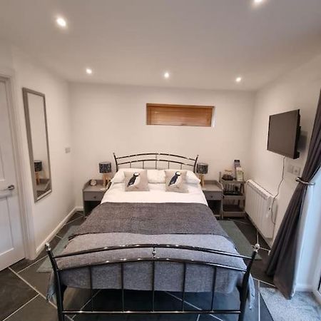 The Den - A Modern, Quirky, Self Contained Unit Apartment Braunton Exterior foto